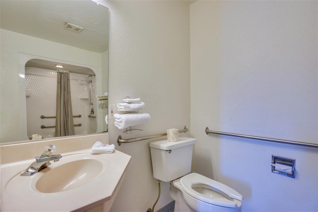 Rodeway Inn Tillmans Corner Room photo